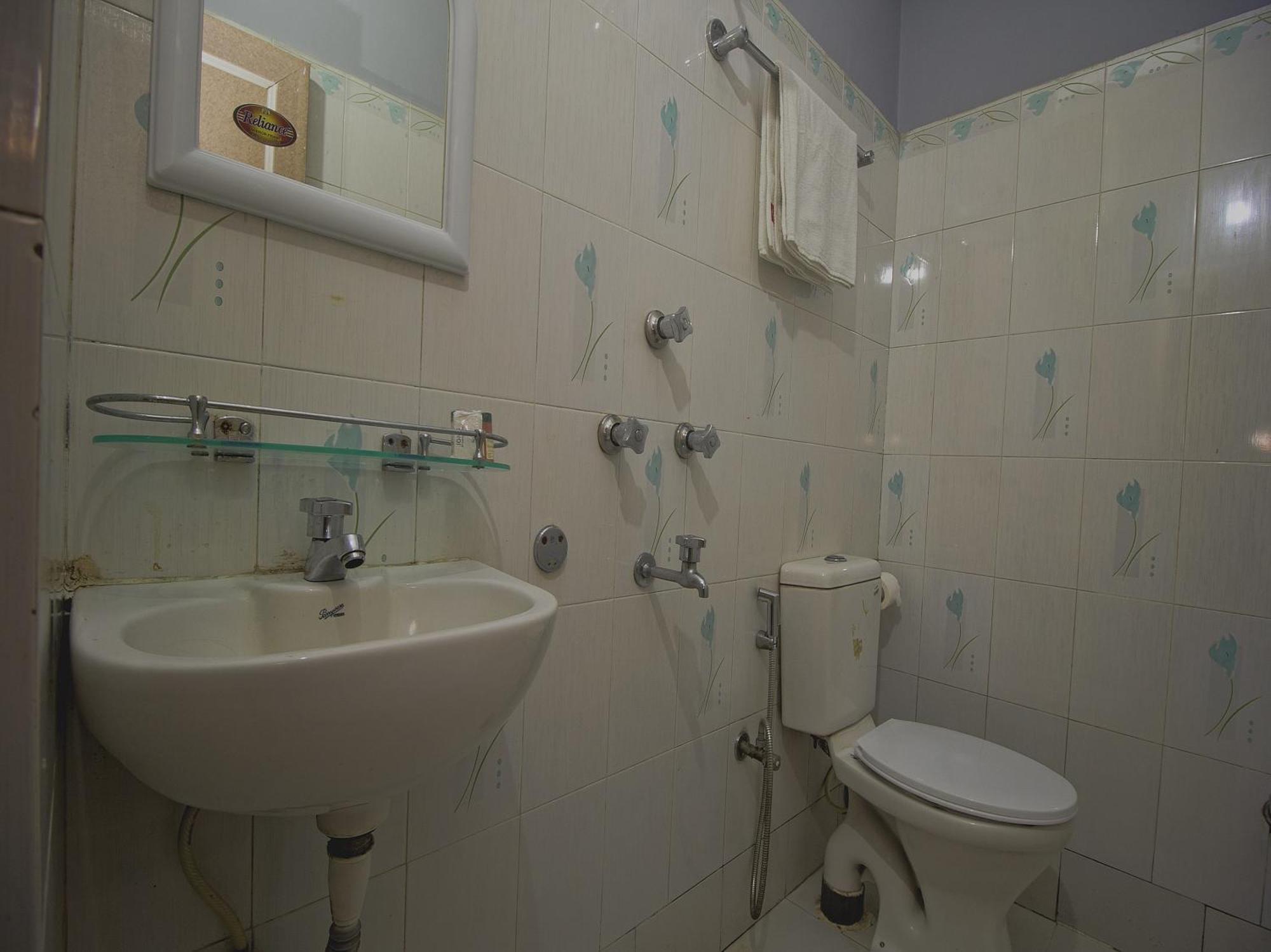 סיליגורי Hotel O Golden Moments מראה חיצוני תמונה